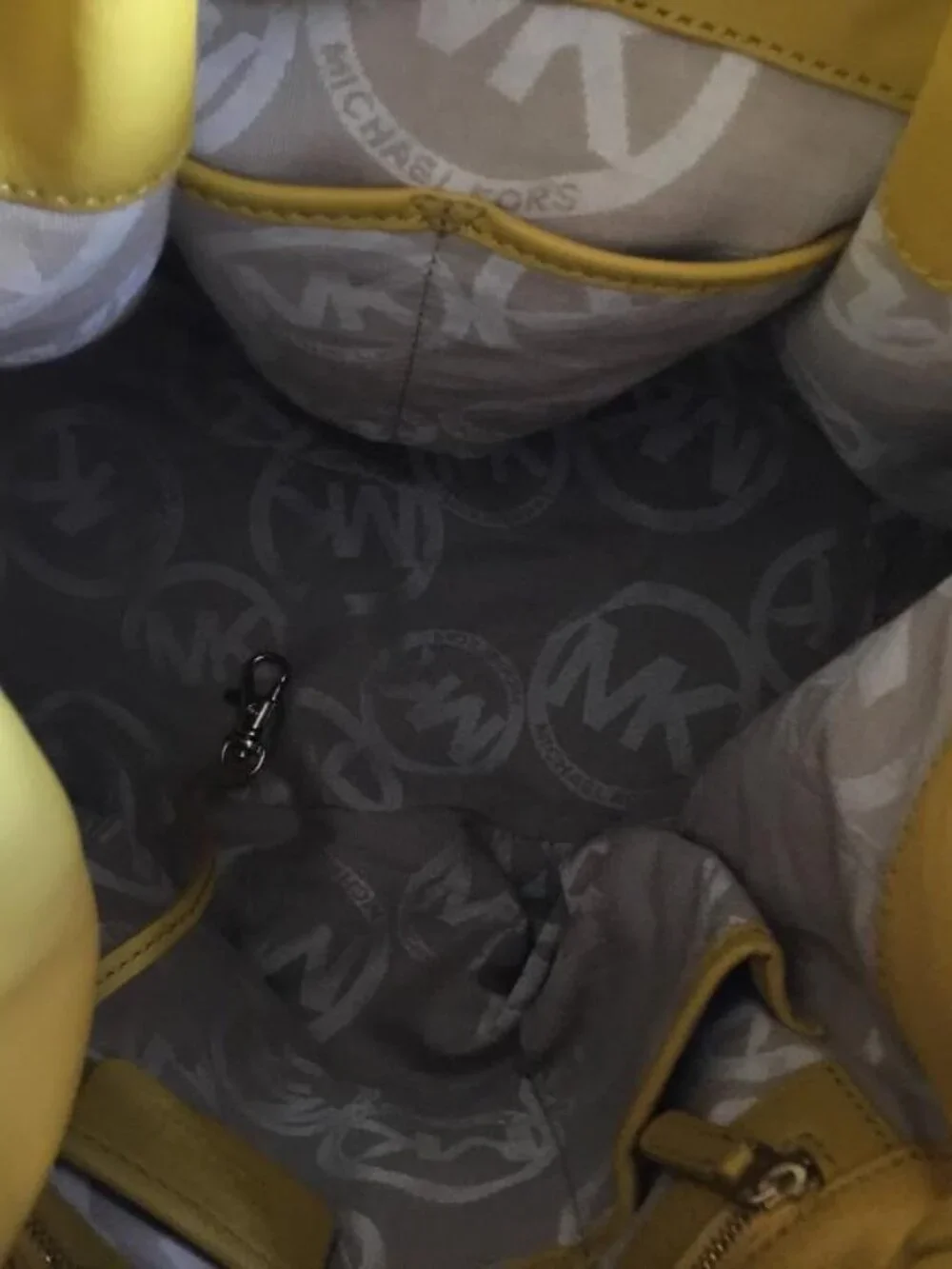 Michael Kors Astor Grommet Hobo Mustard Yellow Leather Large Shoulder Bag EUC - Picture 9 of 9